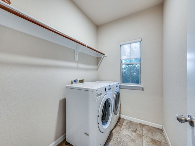 2209 Highland Villa Lane, Arlington, TX 76012