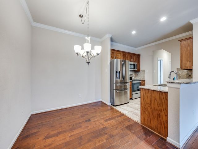 2209 Highland Villa Lane, Arlington, TX 76012