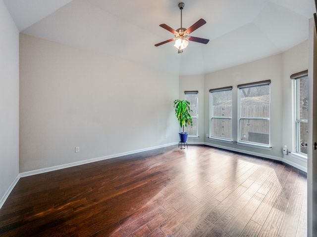 2209 Highland Villa Lane, Arlington, TX 76012