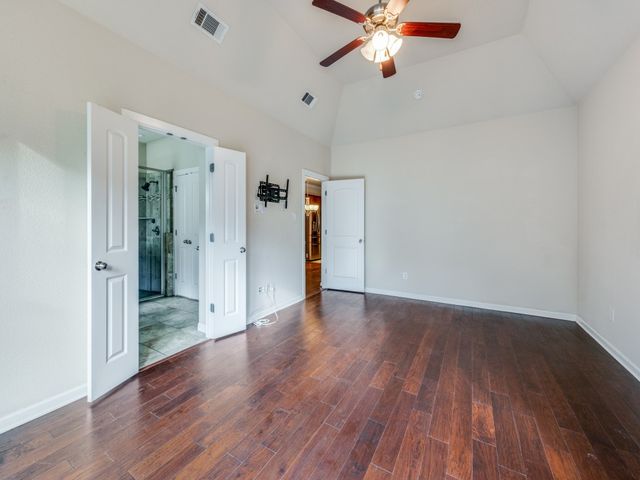 2209 Highland Villa Lane, Arlington, TX 76012