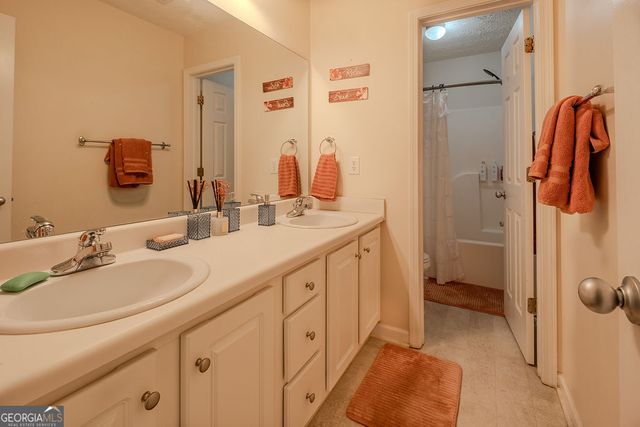 729 Wellington Drive, Monroe, GA 30655