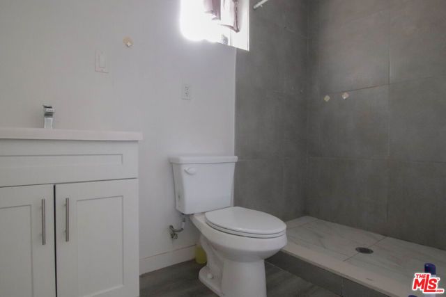 4710 E Wall St Street, Los Angeles, CA 90011