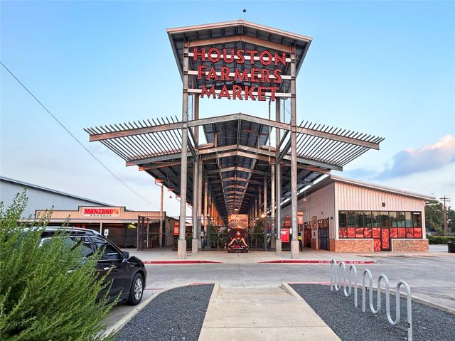 1014 Ashland Street, Houston, TX 77008