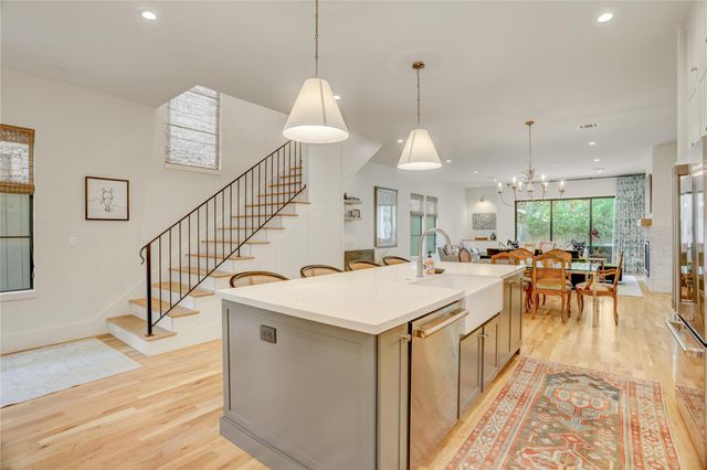 1014 Ashland Street, Houston, TX 77008