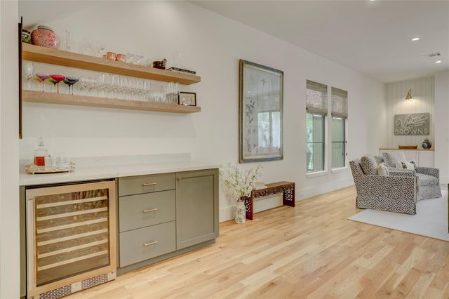 1014 Ashland Street, Houston, TX 77008