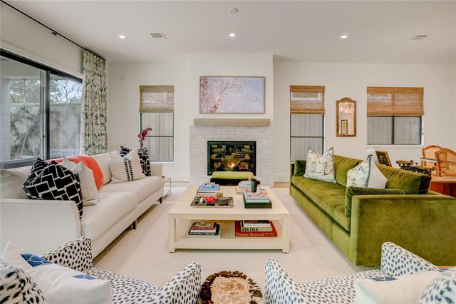 1014 Ashland Street, Houston, TX 77008