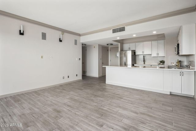 4750 N CENTRAL Avenue L17, Phoenix, AZ 85012