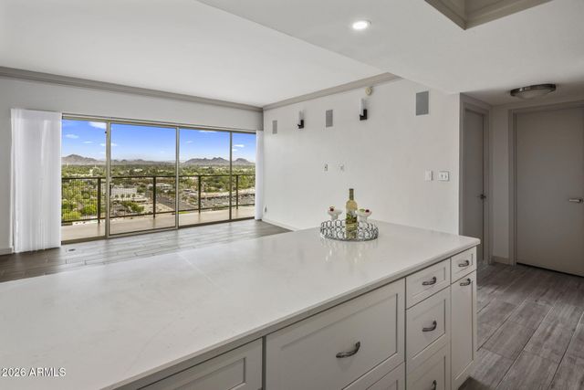 4750 N CENTRAL Avenue L17, Phoenix, AZ 85012