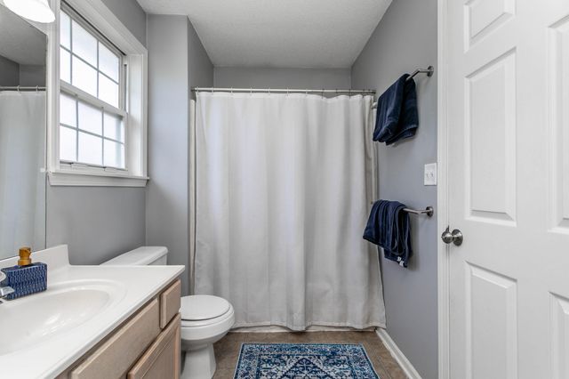 1303 LONDON DR, Columbia, MO 65203