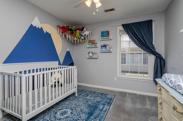 1303 LONDON DR, Columbia, MO 65203