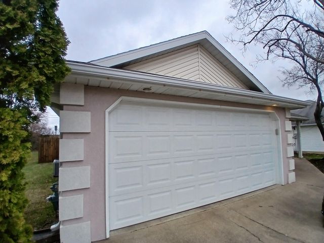 1303 LONDON DR, Columbia, MO 65203