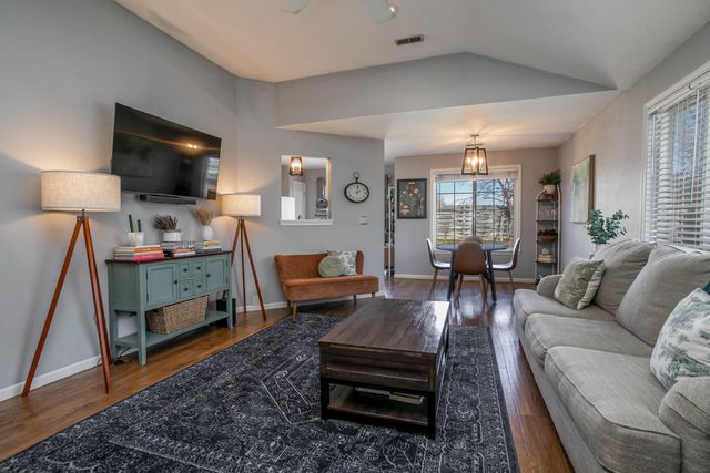 1303 LONDON DR, Columbia, MO 65203