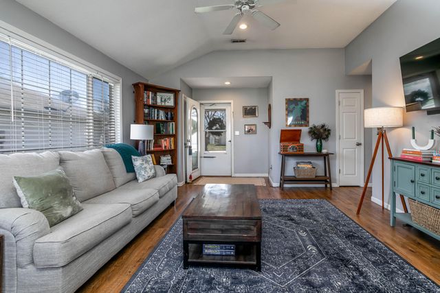 1303 LONDON DR, Columbia, MO 65203