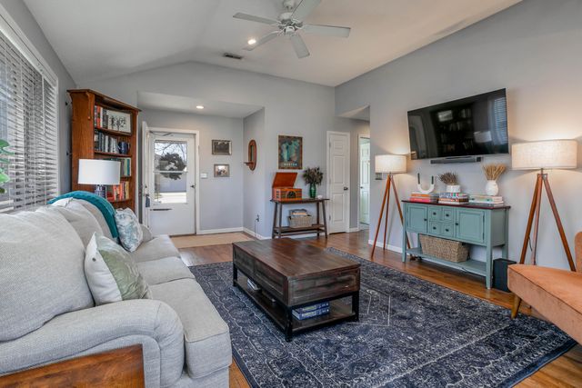 1303 LONDON DR, Columbia, MO 65203