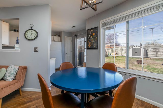 1303 LONDON DR, Columbia, MO 65203