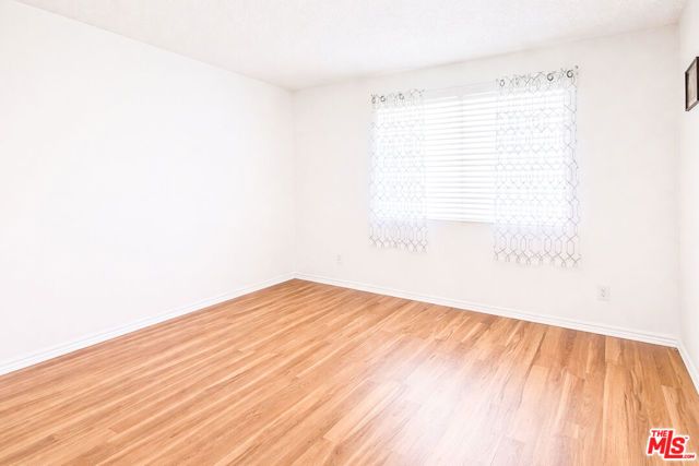 9014 Burnet Avenue 208, North Hills (los Angeles), CA 91343