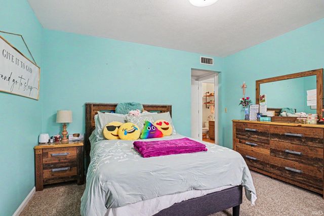 1728 Manor Haus Ct Apt A2, Goshen, IN 46526