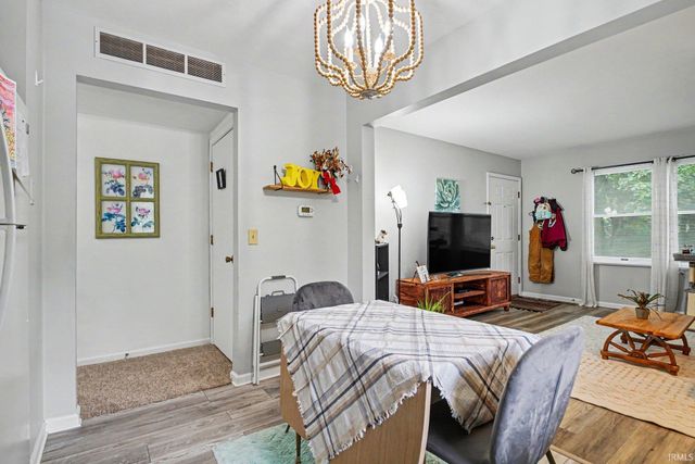 1728 Manor Haus Ct Apt A2, Goshen, IN 46526