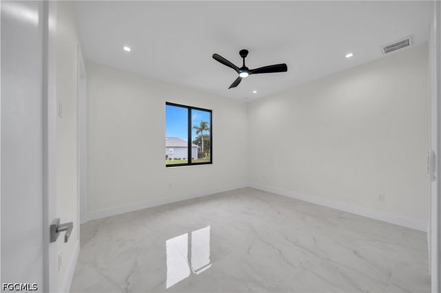 24247 San Lucas LN, Punta Gorda, FL 33955