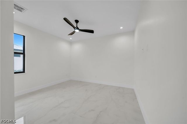 24247 San Lucas LN, Punta Gorda, FL 33955