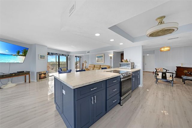 25188 MARION AVENUE E301, Punta Gorda, FL 33950