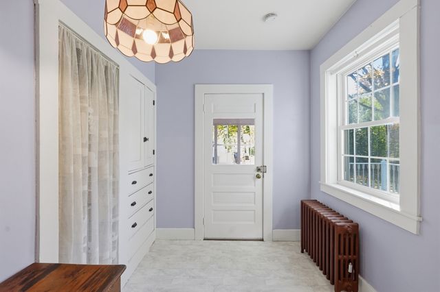 16 Cottage St, West Brookfield, MA 01585