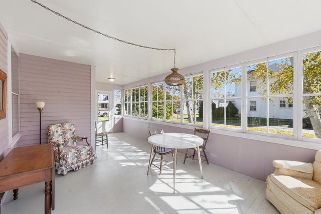 16 Cottage St, West Brookfield, MA 01585
