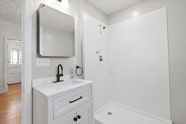 16 Cottage St, West Brookfield, MA 01585