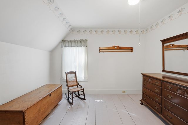 16 Cottage St, West Brookfield, MA 01585