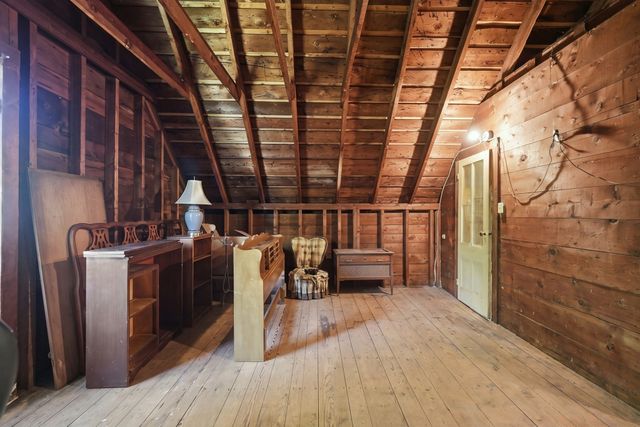 16 Cottage St, West Brookfield, MA 01585