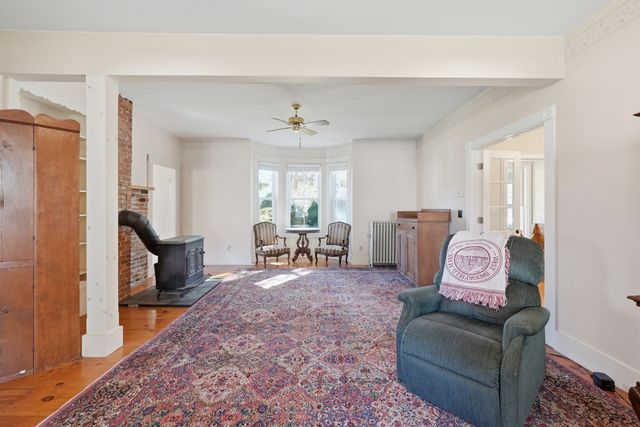 16 Cottage St, West Brookfield, MA 01585