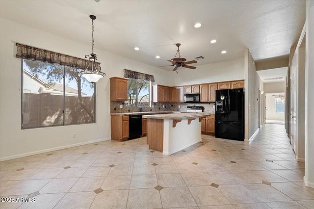 4662 W FALLEN LEAF Lane, Glendale, AZ 85310