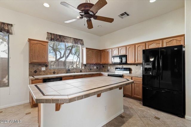 4662 W FALLEN LEAF Lane, Glendale, AZ 85310