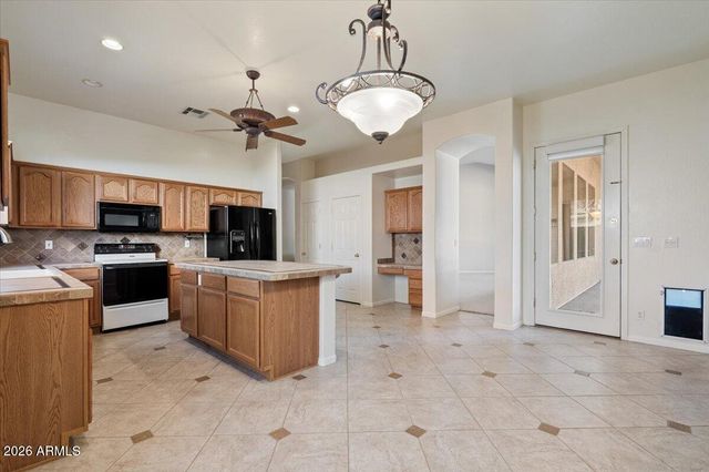 4662 W FALLEN LEAF Lane, Glendale, AZ 85310