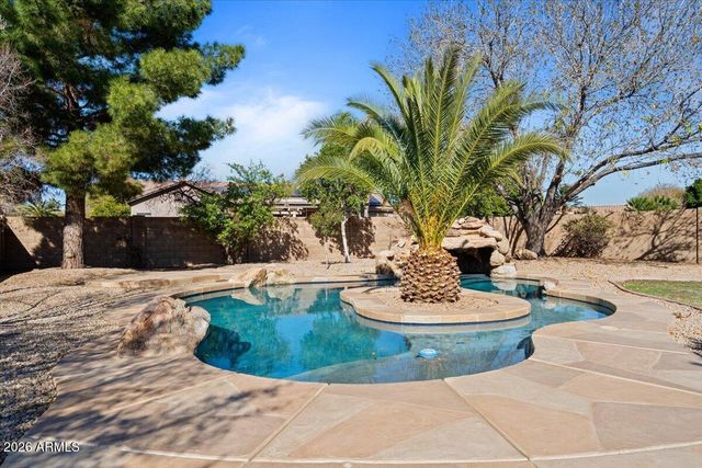 4662 W FALLEN LEAF Lane, Glendale, AZ 85310