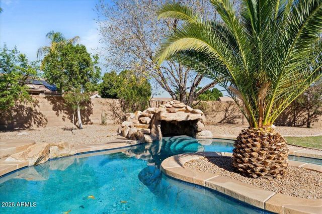 4662 W FALLEN LEAF Lane, Glendale, AZ 85310