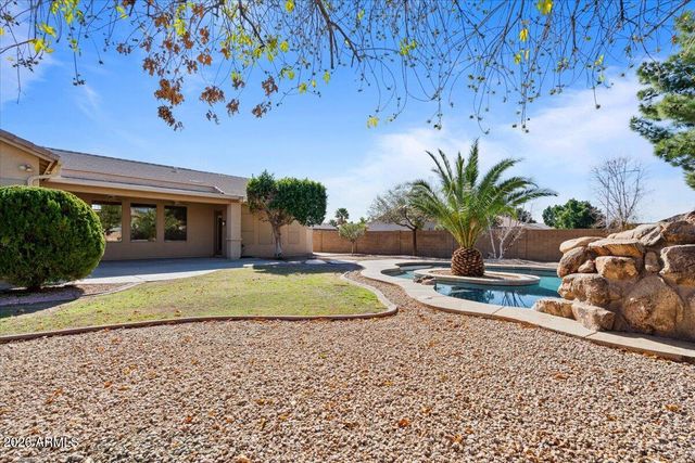 4662 W FALLEN LEAF Lane, Glendale, AZ 85310