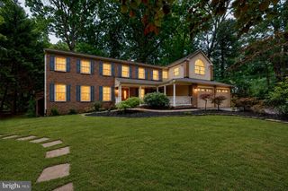 5803 HALL ST, Burke, VA 22015