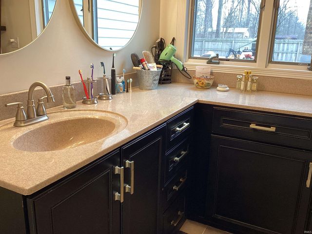 3615 N Shady Lane, Decatur, IN 46733