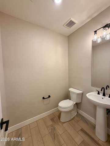 2121 W SONORAN DESERT Drive 1, Phoenix, AZ 85085
