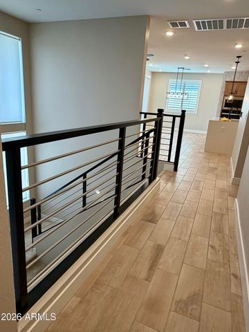 2121 W SONORAN DESERT Drive 1, Phoenix, AZ 85085