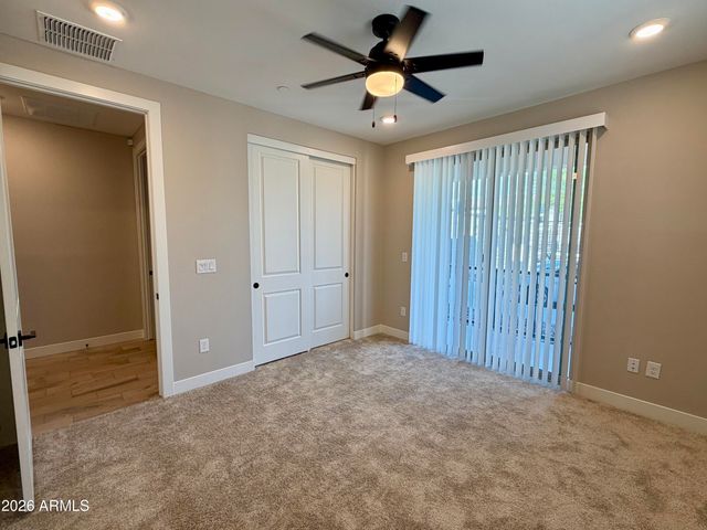 2121 W SONORAN DESERT Drive 1, Phoenix, AZ 85085