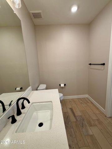 2121 W SONORAN DESERT Drive 1, Phoenix, AZ 85085