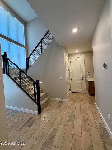 2121 W SONORAN DESERT Drive 1, Phoenix, AZ 85085