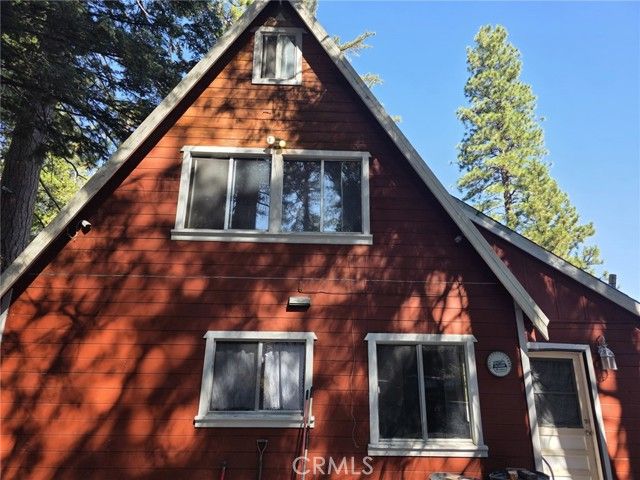 31605 WAGON WHEEL Drive, Running Springs, CA 92382