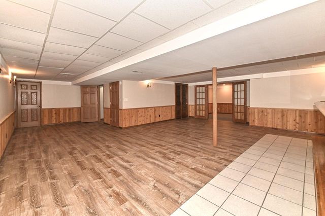 7806 W Bur Oak DRIVE, Franklin, WI 53132