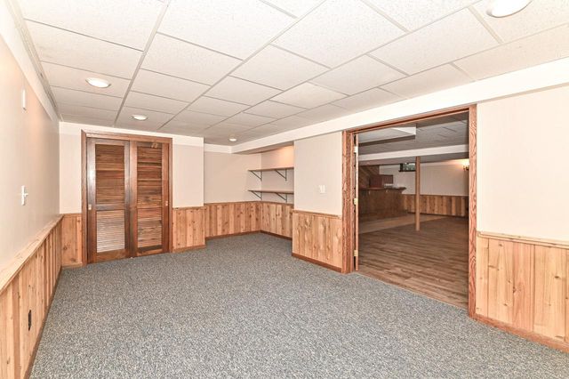 7806 W Bur Oak DRIVE, Franklin, WI 53132