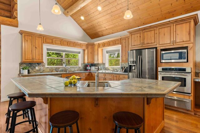 5711 Marigold Cir, Pollock Pines, CA 95726