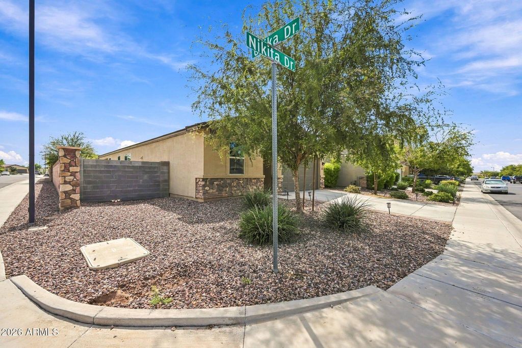 283 W NIKITA Drive, San Tan Valley, AZ 85140 — photo 2