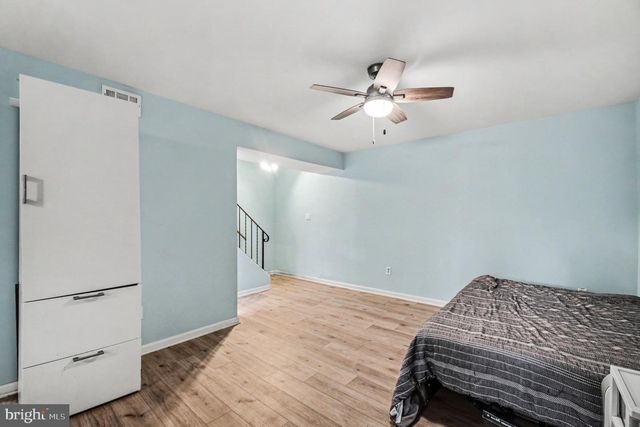 14806 PALMERSTON SQ, Centreville, VA 20120